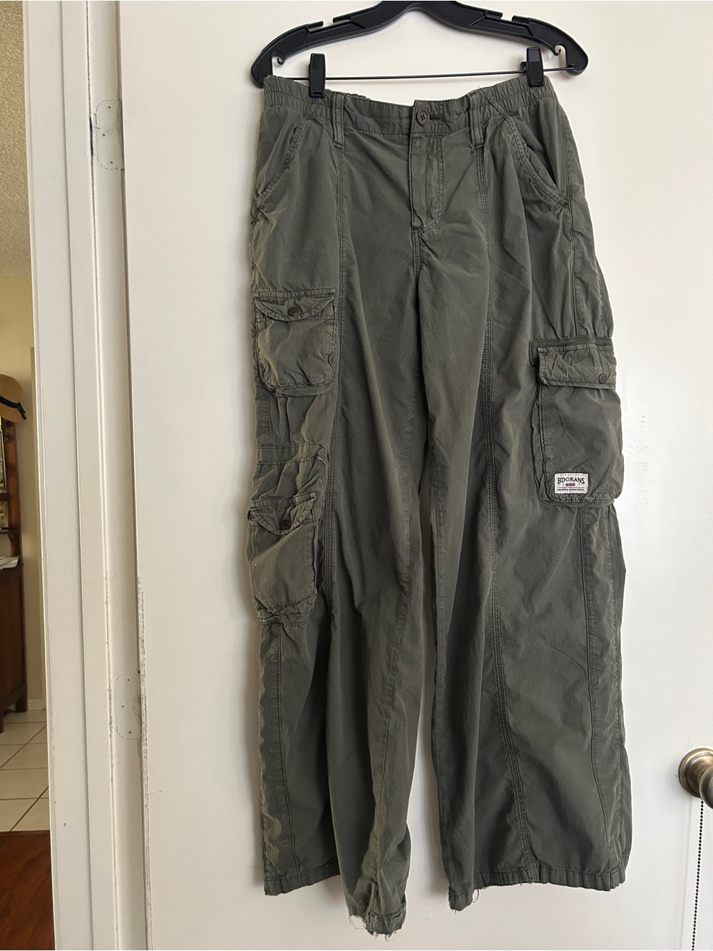 Women’s Army Green Cargo Pants - C